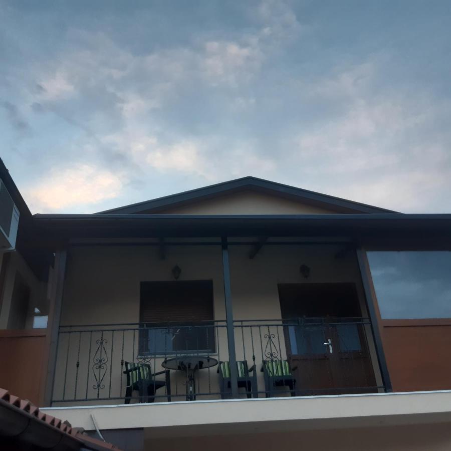 Apartma In Sobe Pilih Vipava Exterior foto