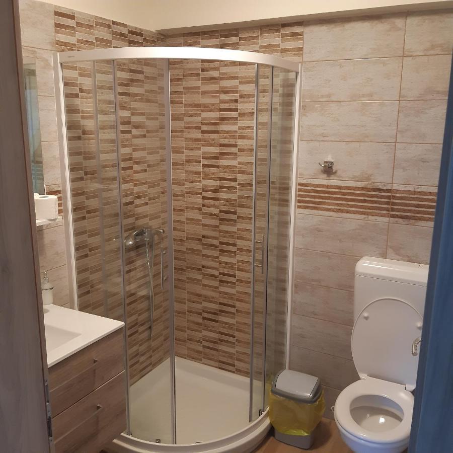 Apartma In Sobe Pilih Vipava Exterior foto